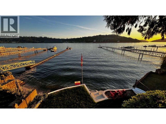 844 Alderside Road, Port Moody