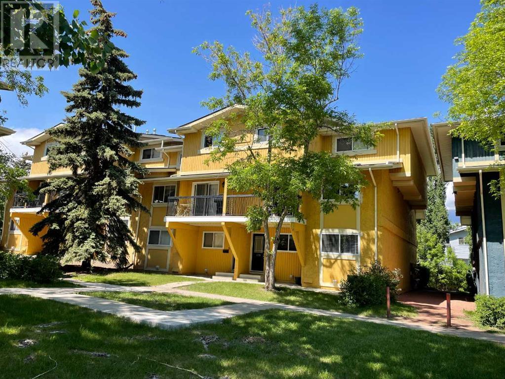 108, 2200 Woodview Drive Sw, Calgary