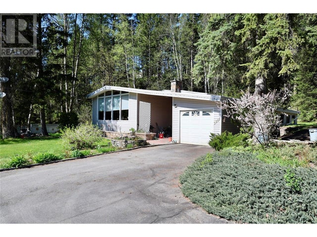 3361 & 3365 95 Highway, Golden