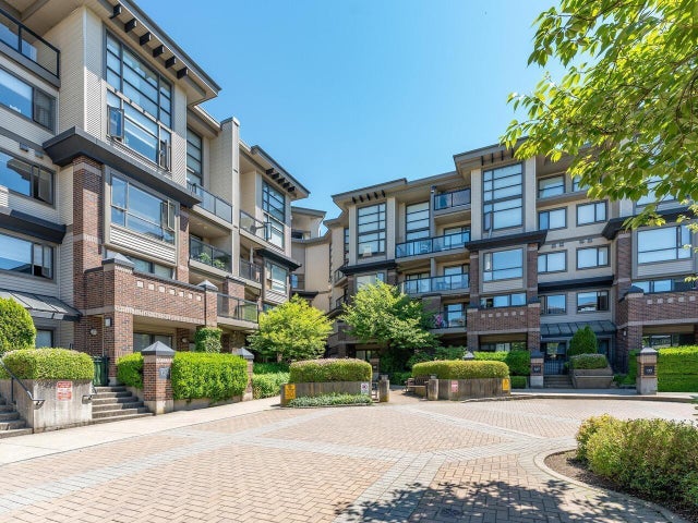 247 10838 City Parkway, Surrey