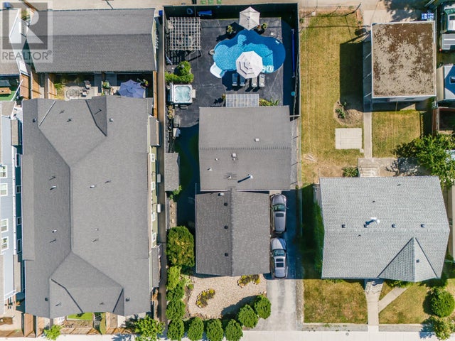 819 Cadder Avenue, Kelowna