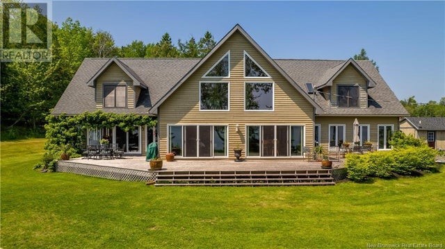 72 Young Lane, Oak Haven