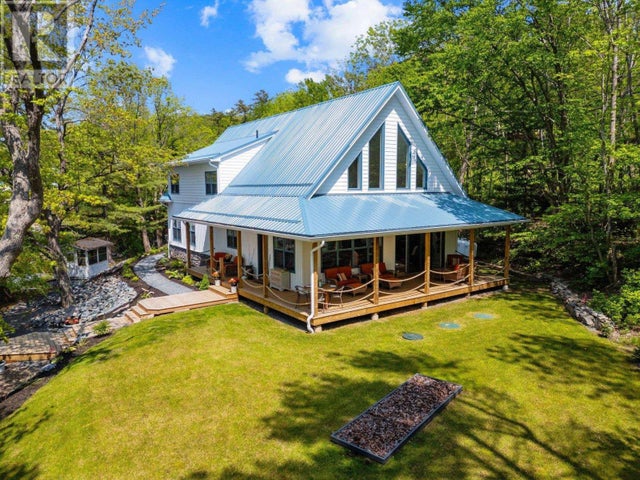 2881 Highway 2, Fall River