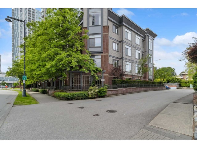 101 10455 University Drive, Surrey