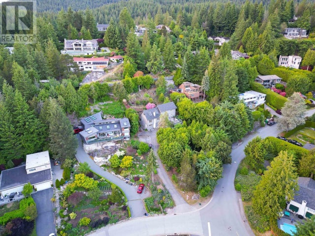 4605 Woodgreen Drive, West Vancouver