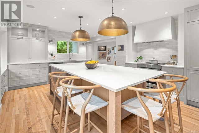 2620 Margate Ave, Oak Bay