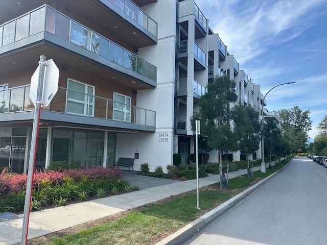 A102 8447 202 Street, Langley