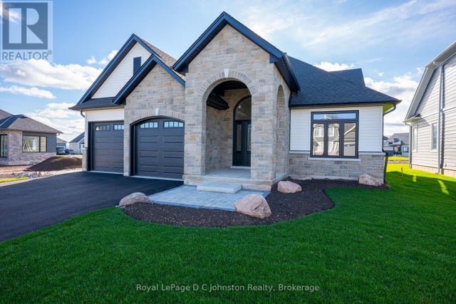 546 Algonquin Trail, Georgian Bluffs