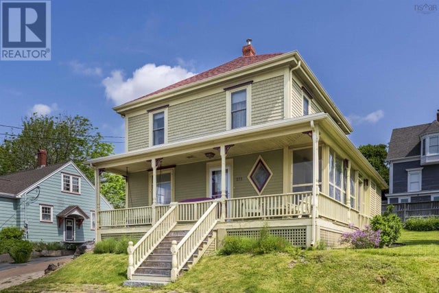 271 Montague Street, Lunenburg