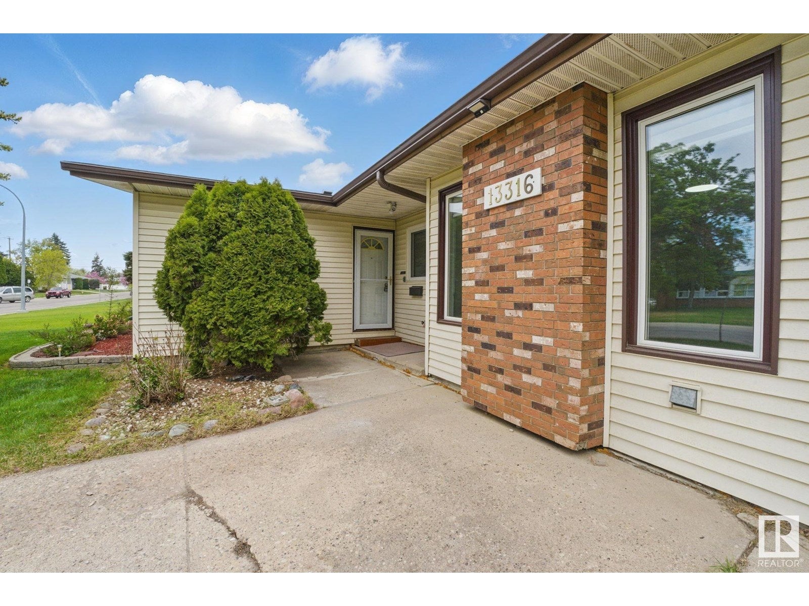 13316 136 Av Nw, Edmonton