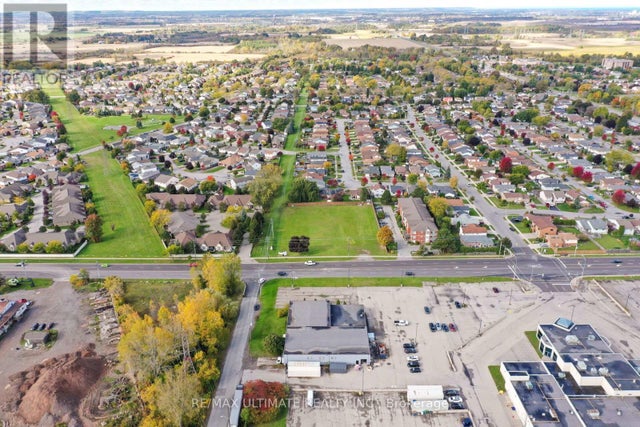 4 - 4257 Montrose Road, Niagara Falls (ascot)