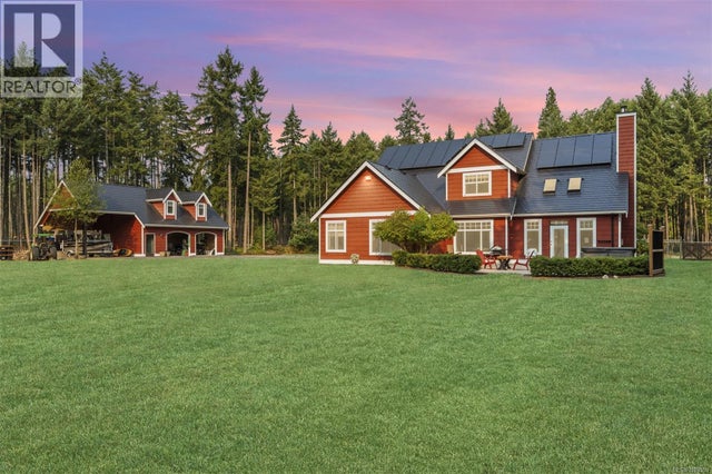 838 Rivers Edge Dr, Nanoose Bay