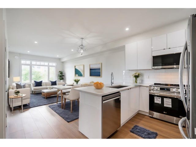 305 20081 68 Avenue, Langley