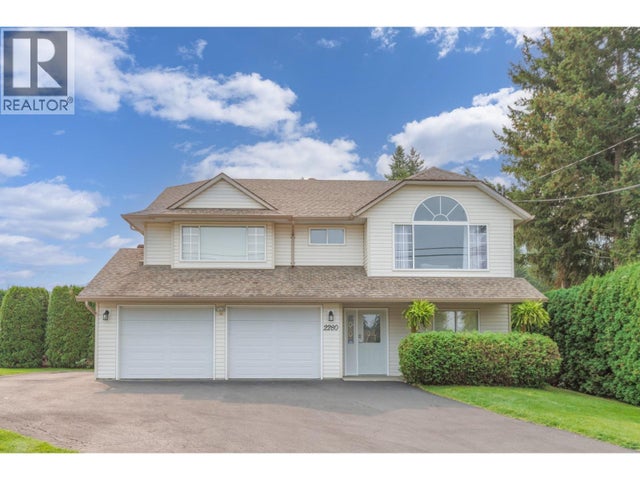 2280 10 Avenue Se, Salmon Arm