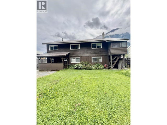 1407 Raven Street, Stewart