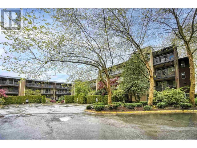 118 9847 Manchester Drive, Burnaby