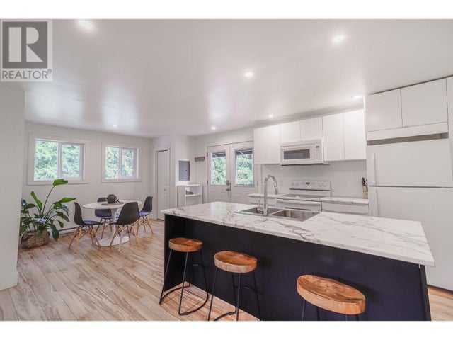 16102 3a Highway, Crawford Bay