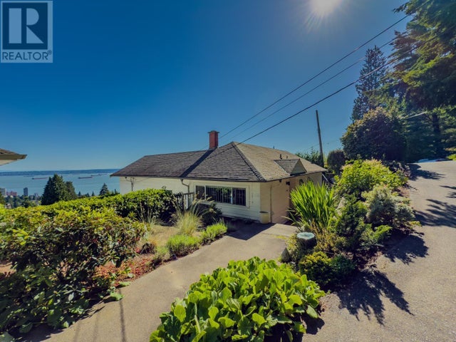 1960 Orchard Way, West Vancouver