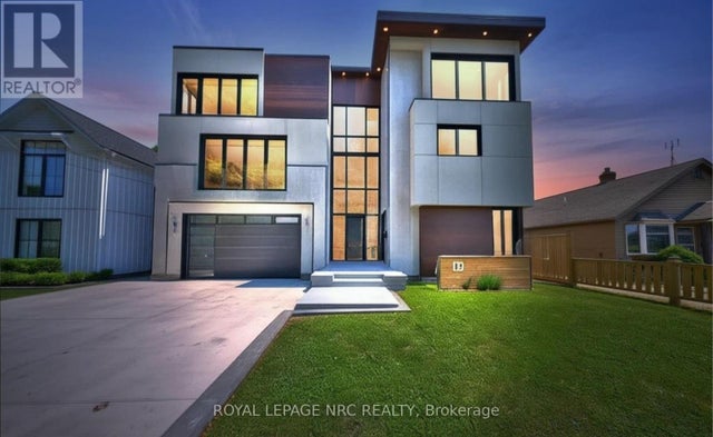 10 Pawling Street, St. Catharines (port Dalhousie)