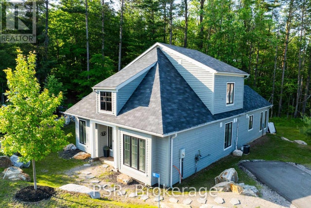 15 - 2054 Peninsula Road, Muskoka Lakes (medora)