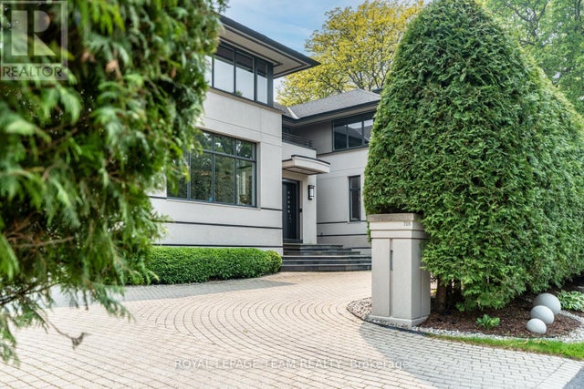 725 Manor Avenue, Ottawa