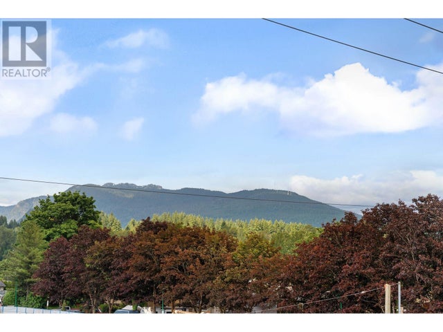 309 1519 Crown Street, North Vancouver