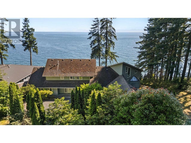 2525 Lower Road, Roberts Creek