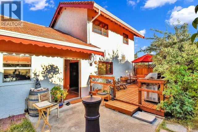 6422 Mack Road, Peachland