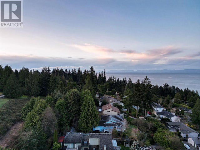 5174 Radcliffe Road, Sechelt