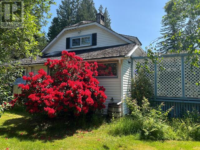 12123 Scotch Fir Point Rd, Powell River