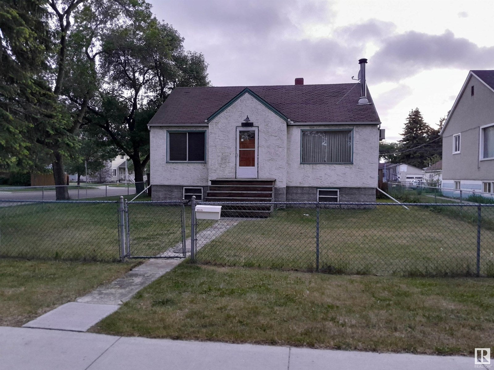 12202 80 St Nw, Edmonton
