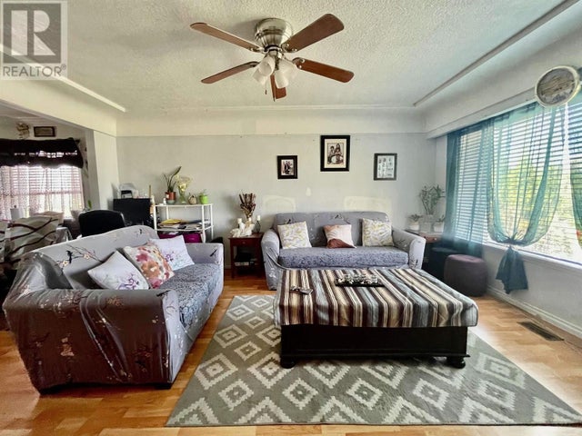 318 Hampton Street, New Westminster