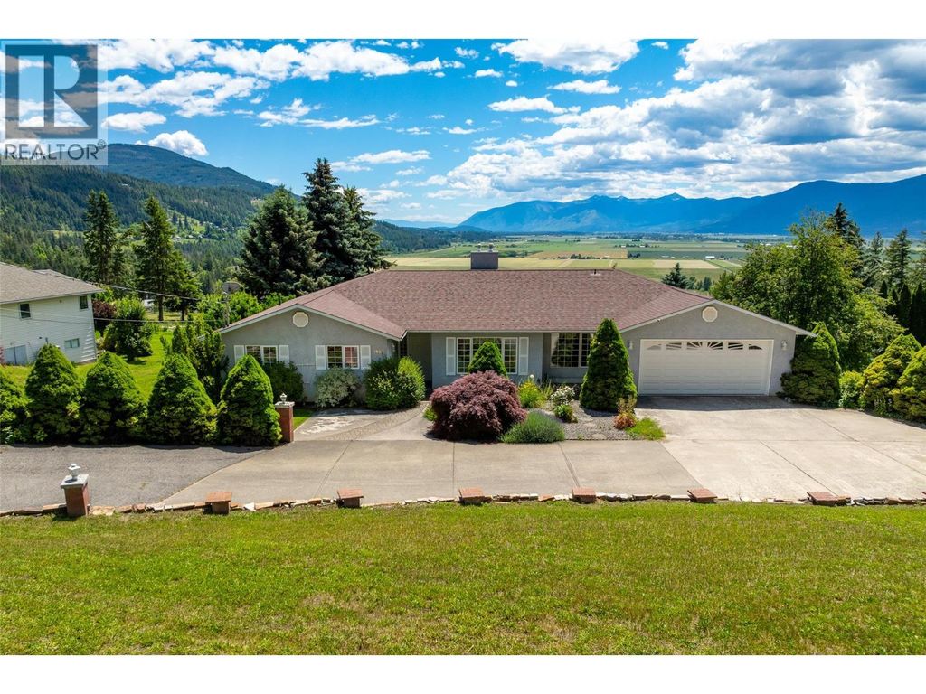 1061 Westview Road, Creston