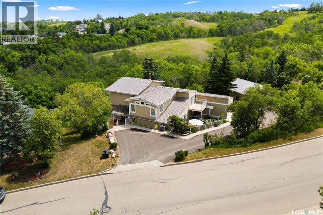 475 James Street S, Lumsden