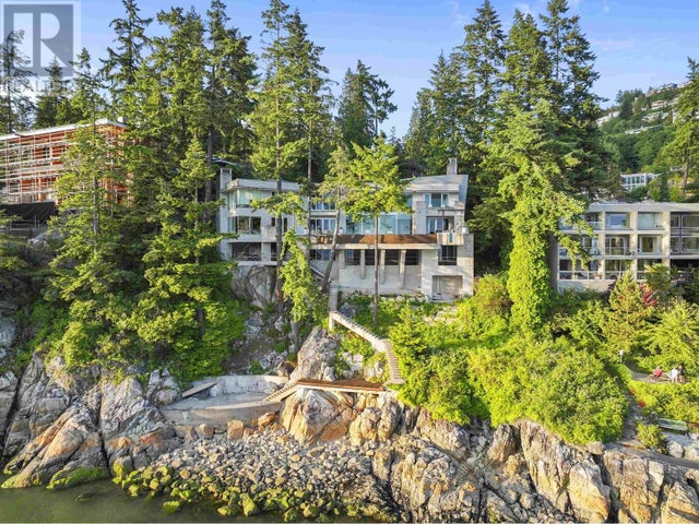 5225 Gulf Place, West Vancouver