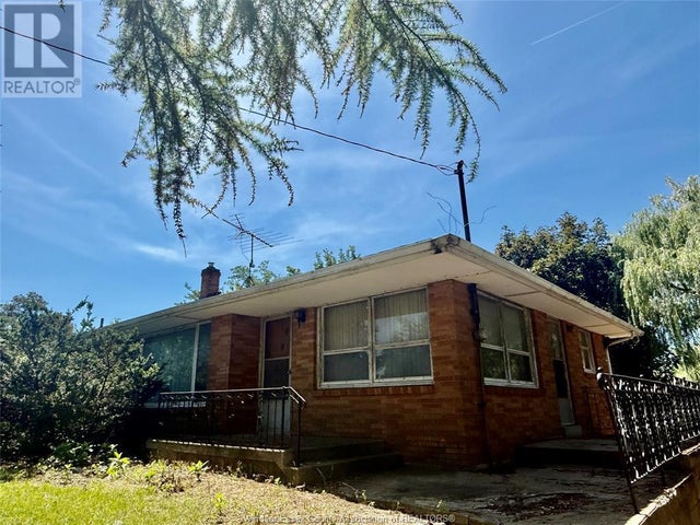 1947-1953 Talbot Road, Kingsville