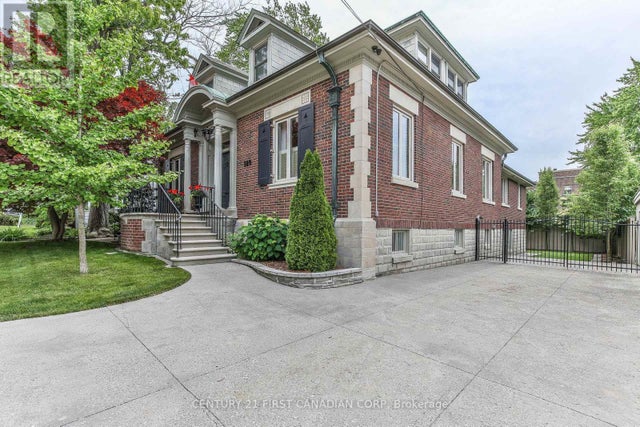 189 College Avenue, London East (east B)