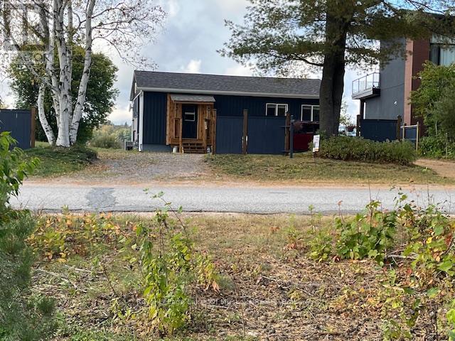 36 Ottawa Avenue, South River