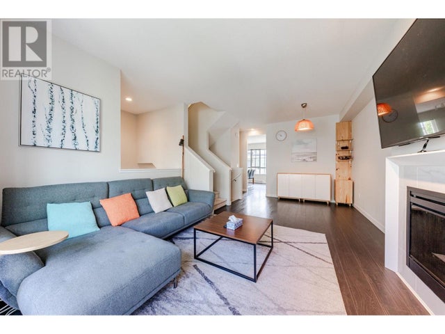 54 5510 Admiral Way, Delta