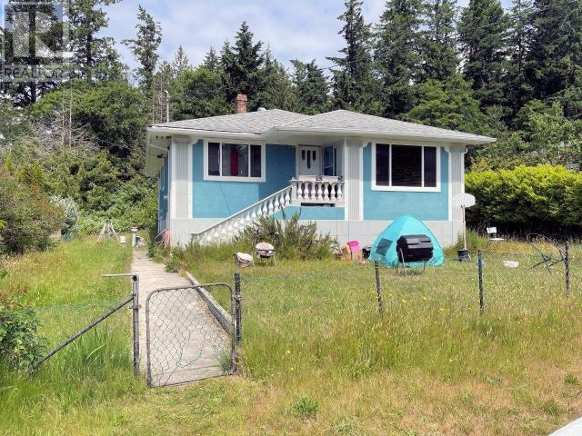 6143 Lois Street, Powell River