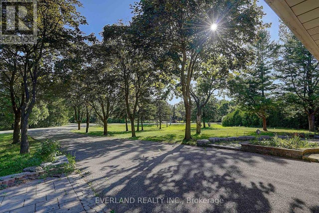 99 Burndean Court, Richmond Hill (westbrook)