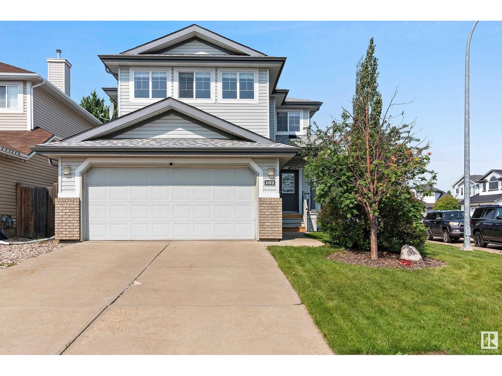 102 Sunflower Ln, Sherwood Park