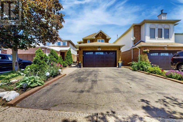 69 Wooliston Crescent, Brampton (fletcher's West)