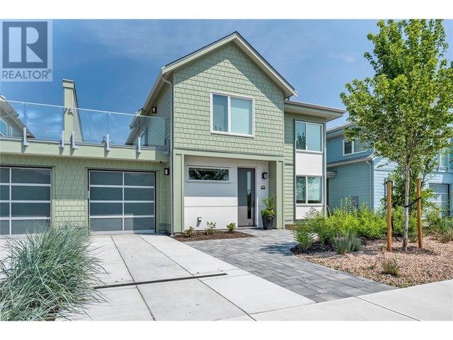 2960 Landry Crescent, Summerland