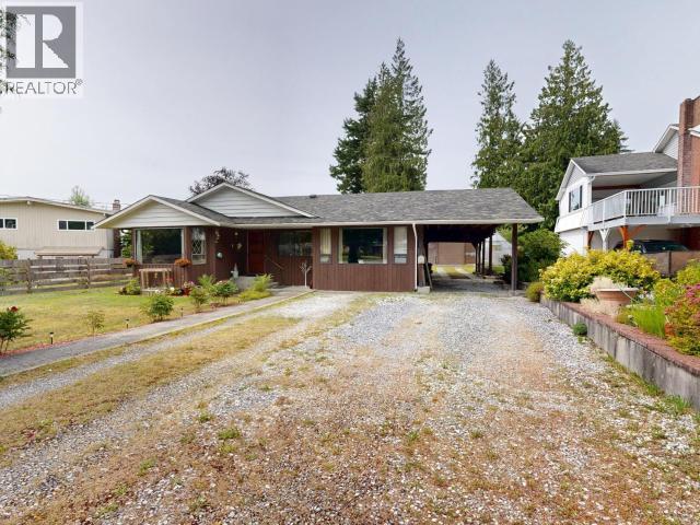 4867 Adams Street, Powell River