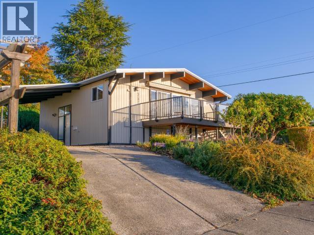 4282 Fernwood Ave, Powell River