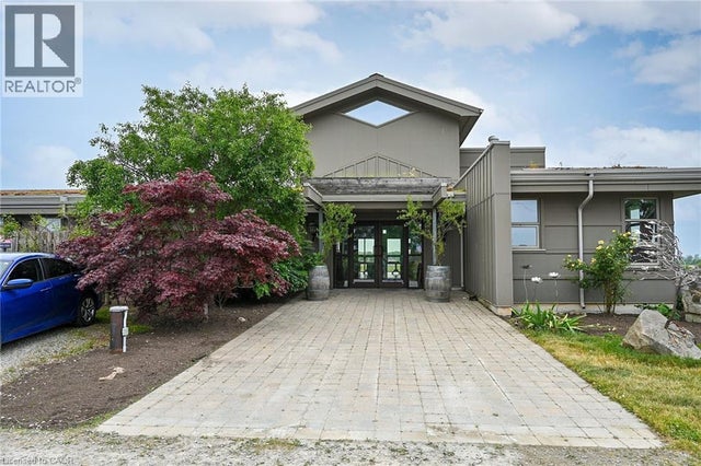 3749 Walker Road, Lincoln