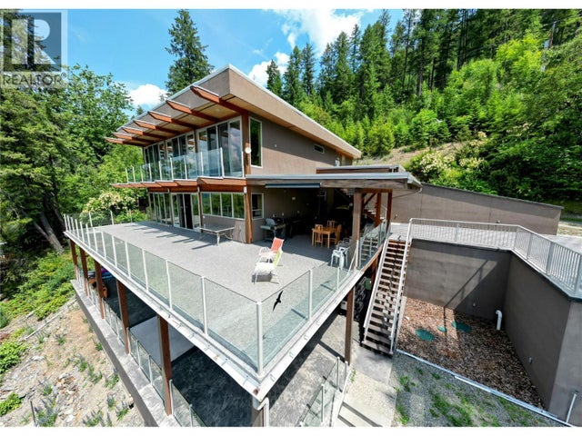 2411 Sunset Drive, Christina Lake