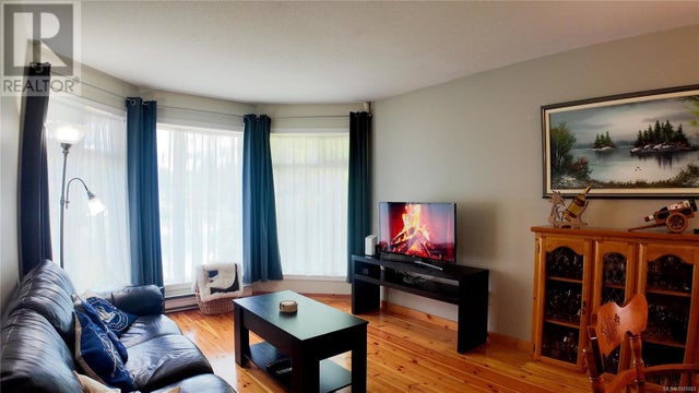 601 Azalea Pl, Campbell River