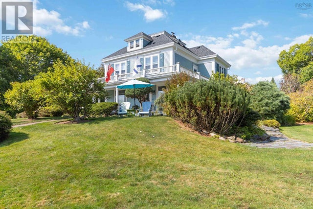 66 Mcdonald Street, Lunenburg